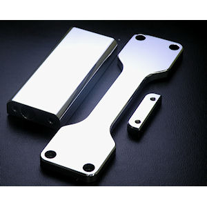 Dupont Batterie-Befestigung Chrom 2005-14 Ford Mustang Dupont Batterie-Befestigung Chrom 2005-14 Ford Mustang