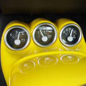 GM Center Gauge Pod (yellow) for 2005-2006 Chevy SSR