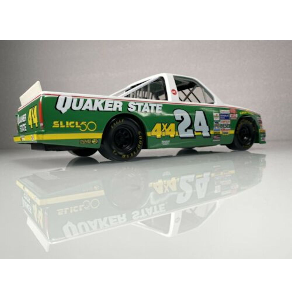 Ertl 1/18 Scale Diecast 7577 - Ford Thunderbird Quaker State
