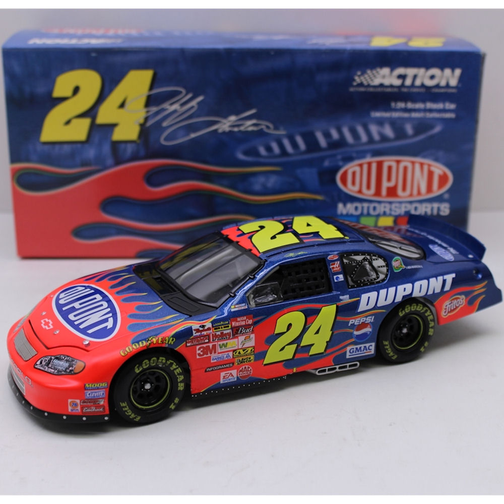 Die-Cast Model - 2003 Jeff Gordon 24 (Dupont Flames) 1/18