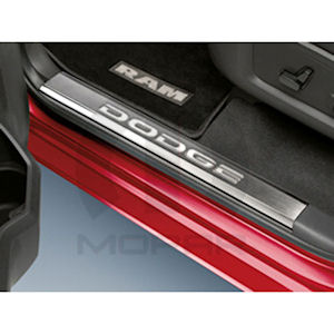 Mopar Einstiegsleisten Front LH/RH für 09-10 Dodge RAM Mopar Einstiegsleisten Front LH/RH für 09-10 Dodge RAM
