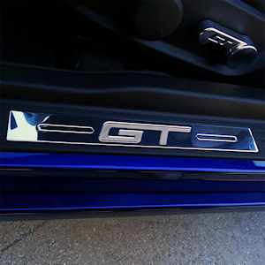 Kunststoff-Einstiegsleisten (verchromt) f�r 2005-2014 Ford Mustang GT