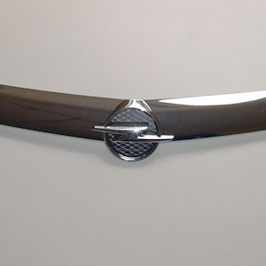 Front Grille Spear with Logo for 07-09 Opel GT Roadster