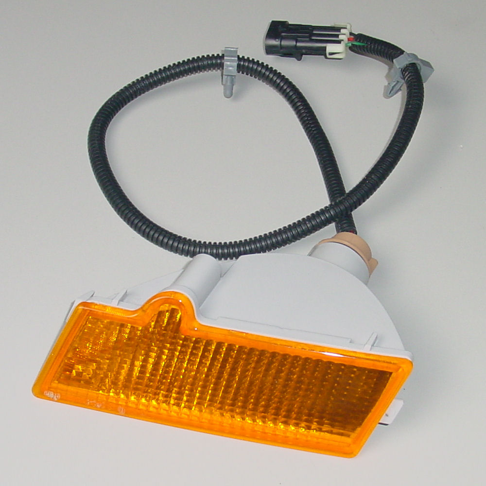 Front Parking Light LH (OEM) 03-06 Chevy SSR