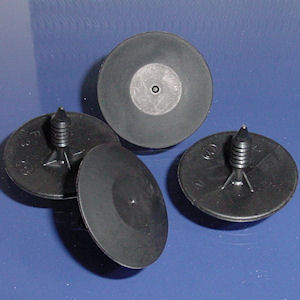 Befestigungs-Clips 4x \(OEM\) 03-06 Chevy SSR