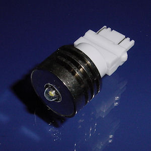 1x LED Light Bulb 3157/T25 SuperNova 12V/3W Spot White