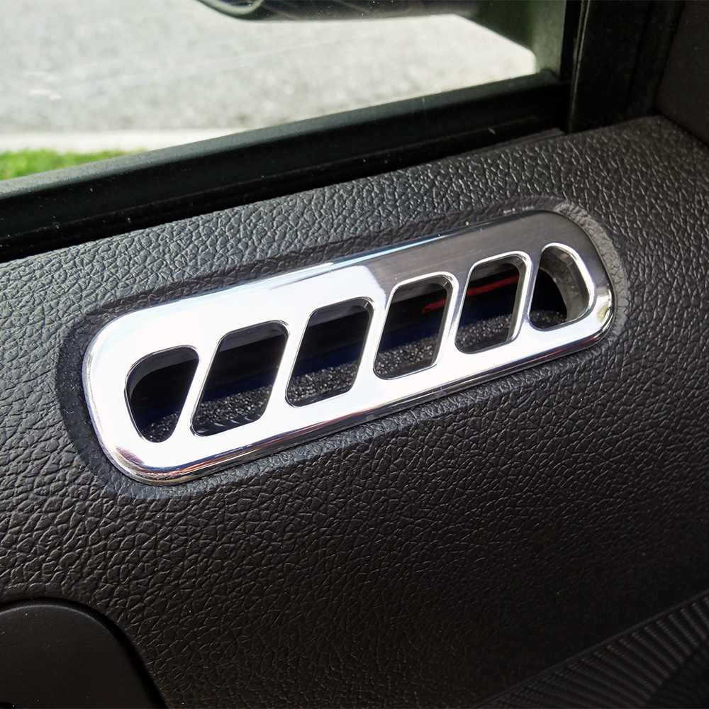 L�ftungsauslass T�re (poliert) 10-14 Ford Mustang