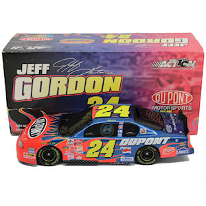 2002 NASCAR Chevrolet Monte Carlo 24 Jeff Gordon Modellauto (Action)