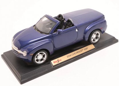 Modellauto von Maisto lizenziert von GM 2004 Chevy SSR Roadster