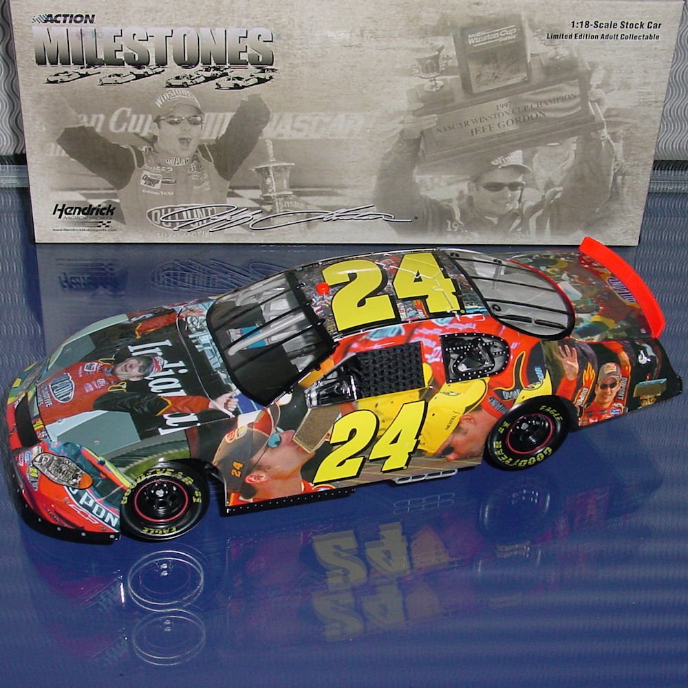 Modellauto - 2006 Jeff Gordon 24 (Milestones) 1/18