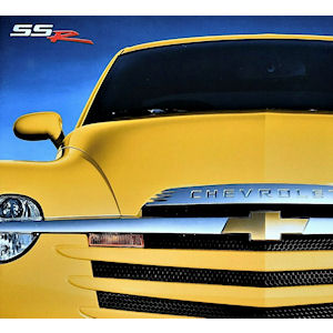 GM Neuwagenprospekt vom 2004 Chevrolet SSR Roadster Pickup GM Neuwagenprospekt vom 2004 Chevrolet SSR Roadster Pickup