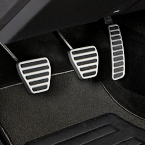 Pedale 6-Gang von GM Accessories für 19-24 Chevy Camaro Pedale 6-Gang von GM Accessories für 19-24 Chevy Camaro