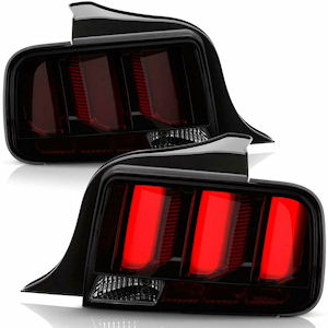 Schwarze OLED Rückleuchten von Raxiom für 2005-2009 For Schwarze OLED Rückleuchten von Raxiom für 2005-2009 For