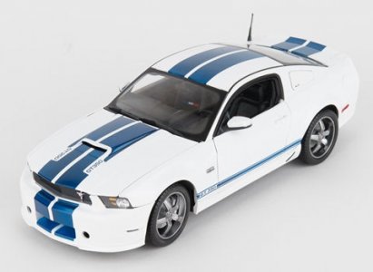 Modellauto - 2011 Ford Shelby GT350 \(wei�\) 1/18