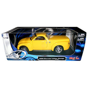 Modellauto - 2000 Chevy SSR Concept \(gelb\) 1/18