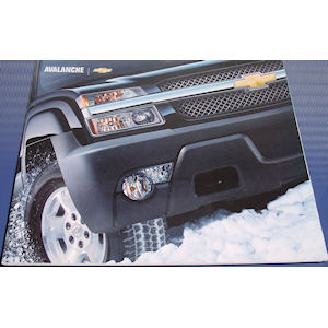 New Car Sales Brochure of the 2004 Chevrolet Avalanche (GMT800)