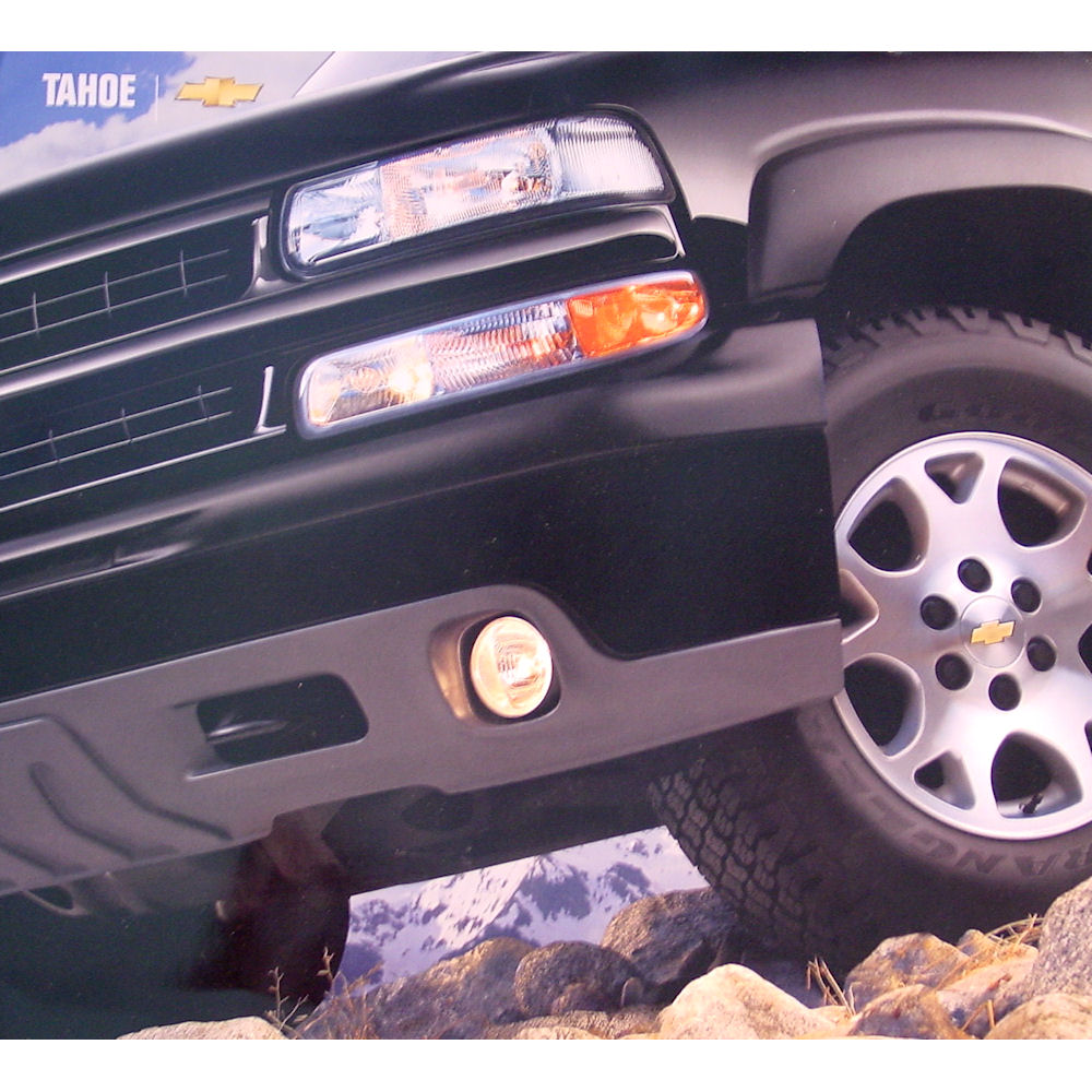 New Car Sales Brochure plus CDROM of the 2004 Chevy Tahoe (GMT820)