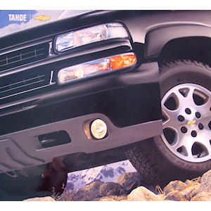 New Car Sales Brochure plus CD-ROM of the 2004 Chevy Tahoe (GMT820)