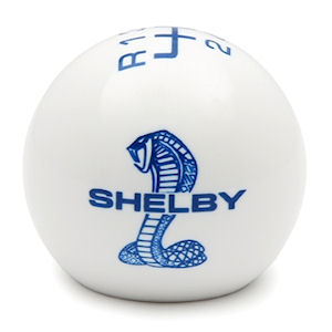 Shelby 6-Gang Schaltknauf weiß für 2015-23 Ford Mustang Shelby 6-Gang Schaltknauf weiß für 2015-23 Ford Mustang