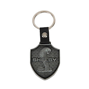 Shelby Snake Shield Schlüsseanhänger (Metall/Leder) Shelby Snake Shield Schlüsseanhänger (Metall/Leder)