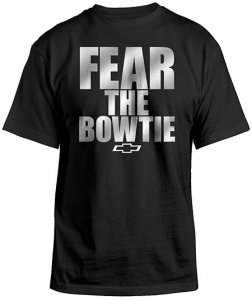 Schwarzes Chevrolet Fear the Bowtie T-Shirt von Chevymall in Größe XL Schwarzes Chevrolet Fear the Bowtie T-Shirt von Chevymall in Größe XL