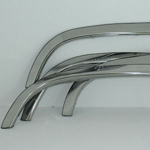 LMC Fender Trim Moldings for 88-99 Chevy/GMC Trucks/SUV
